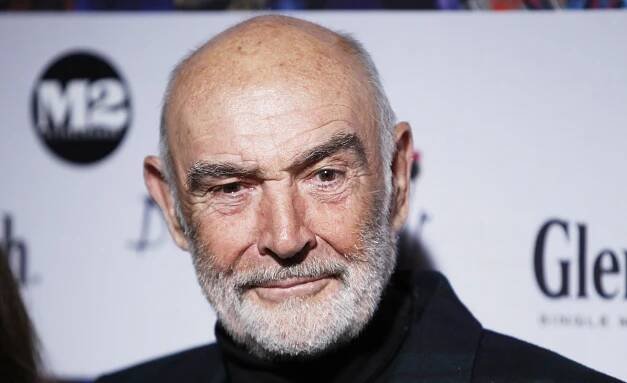 Zemřel herec Sean Connery, jeden z nejslavnějších představitelů Jamese Bonda. Bylo mu 90 let