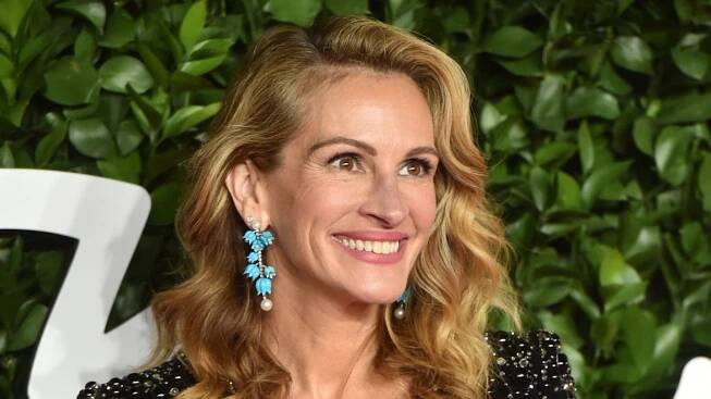 Julia Roberts' daughter dazzles at her Cannes red carpet debut
