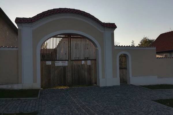 Kulturní a společenské centrum U Cinků čp. 15 foto 1