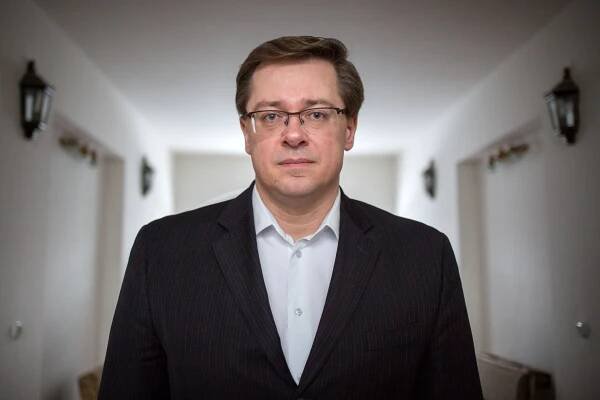 U Fica je jen prázdnota, peníze a moc. Kauzy ministrů? Užitečná kouřová clona, říká slovenský sociolog