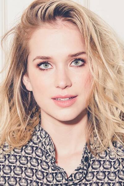 Ferragamo_Elizabeth_Lail-90.jpg
