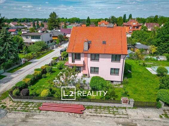 Prodej rodinného domu 194 m2 se zahradou 942 m - Čelákovice | Reality.iDNES.cz 
