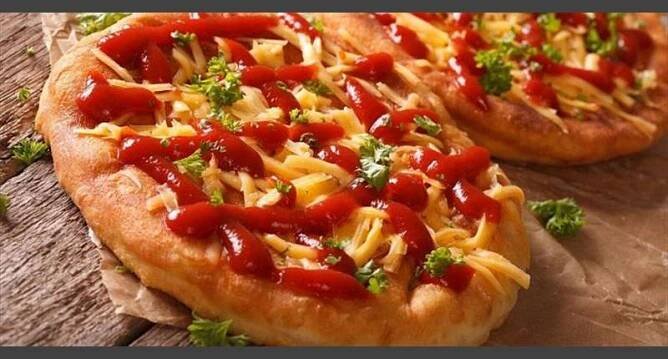 Domácí langoše s jogurtem. Plus recept na langoše od Ládi Hrušky