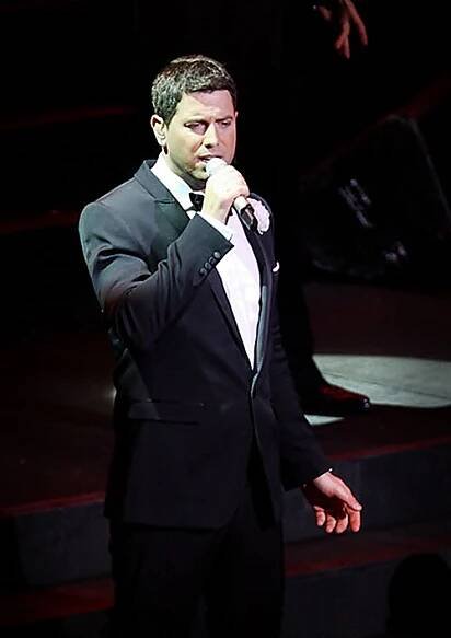 Sébastien Izambard - Wikipedia