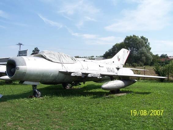 MiG-19PM 1040 - 