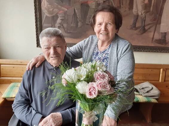 Manželé oslavili platinovou svatbu. Vzájemnou lásku sdílejí už 70 let!