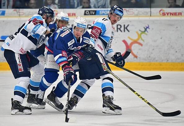 HC Kometa Brno » Reportáž ze zápasu: Liberec - Kometa 2:3pr. » Kometa má v semifinále první bod! Dramatické prodloužení
