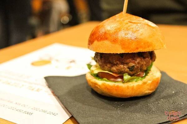 WCP Readers Pick Black & Orange as D.C.’s Best Burger
