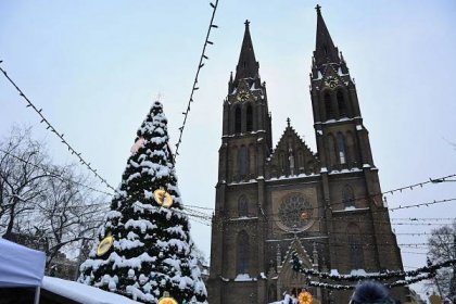 Rozhodli jste! Nejkrásnější vánoční strom v Praze stojí na Staroměstském náměstí
