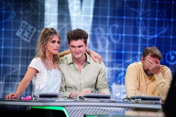Der große IQ-Test - Z filmu - Sarah Mangione, Lutz van der Horst