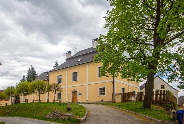 Římskokatolická farnost Žirovnice – Wikipedie
