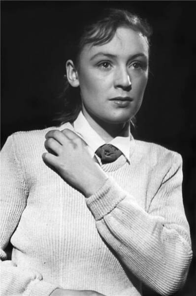Jabloňové sady - 06.11.1948, Alena Kreuzmannová (Máša) Foto: Karel Drbohlav