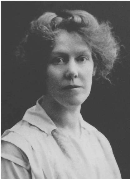 Figure 3. Photograph of Edith Maryon, 1912 (widely published, e.g in Raab (1993), Selg (2006), Halle & Wilkes (2010). 