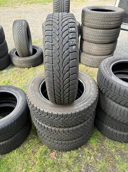 4ks ZIMNÍ PNEU 195/65 r15 Bridgestone - Pneumatiky