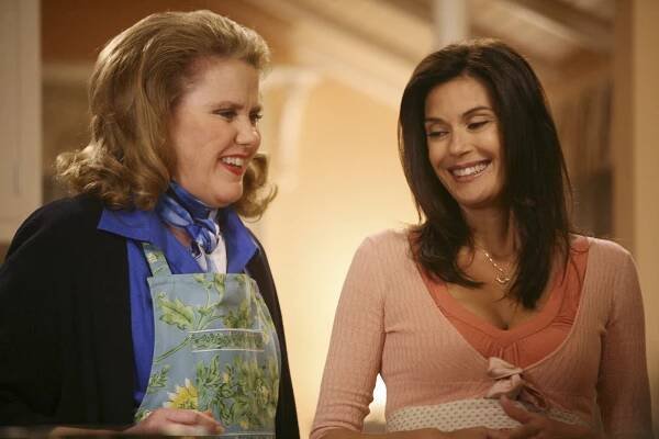 Zoufalé manželky - Jak řekla matka - Z filmu - Celia Weston, Teri Hatcher