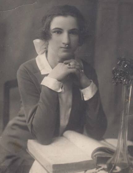 Milena Hradecká (1937)