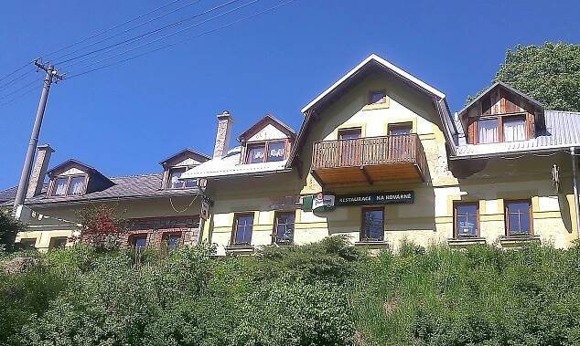 RESTAURACE A PENZION NA KOVARNE - Prices & Inn Reviews (Branna, Czech Republic)