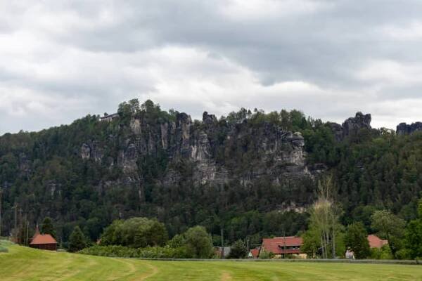 pohoří s několika domy v dálce - freyung - stock snímky, obrázky a fotky