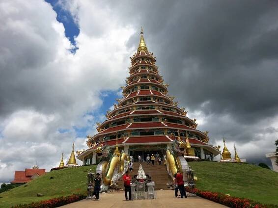 Pagoda at Wat Huay Pla Kang
