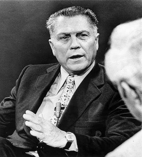 Journalist asks FBI to resume search for Hoffa remains