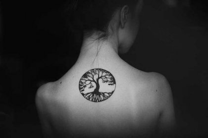 Strom života tetování zpět