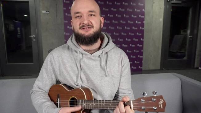 Pokáč: Album pro děti? Refrény na papíře vypadají blbě, ale dávají dohromady smysluplné básničky | Radiožurnál