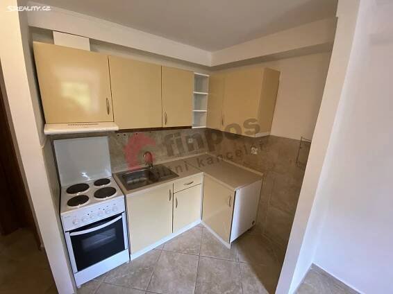 Pronájem bytu 1+kk 23 m², Na Valech, Vlašim