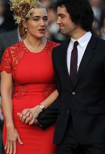 How Kate Winslet Met the Man of Her Dreams During House Fire: “I Ran Out With a Bra and Passports” / Bright Side