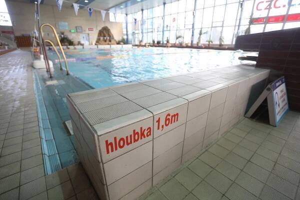 Opravy v příbramském aquaparku končí, v září se bude plavat uvnitř i venku