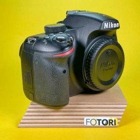 Nikon D3200 | 6143854