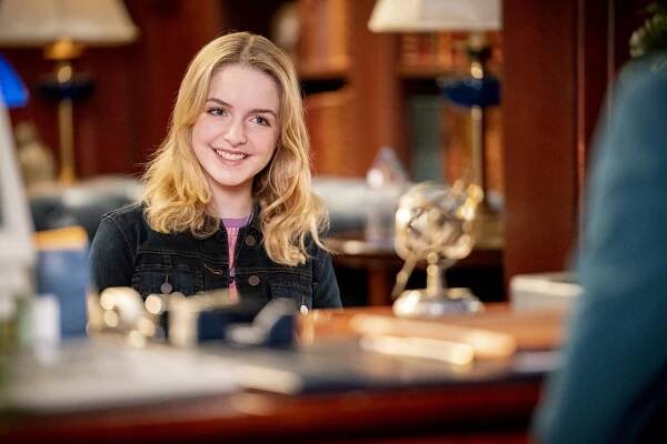 Malý Sheldon - Druhé zázračné dítě a žhavé tipy pro plné rty - Z filmu - Mckenna Grace