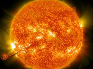 Jak to, že Slunce „hoří“, když je vesmír bez kyslíku? Ke své jaderné fúzi ho nepotřebuje - Techsvět