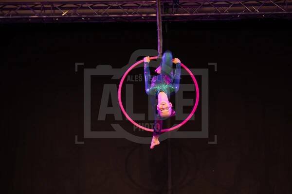 2. Aerial hoop kids 9-11 let - 1. část - albephoto.cz