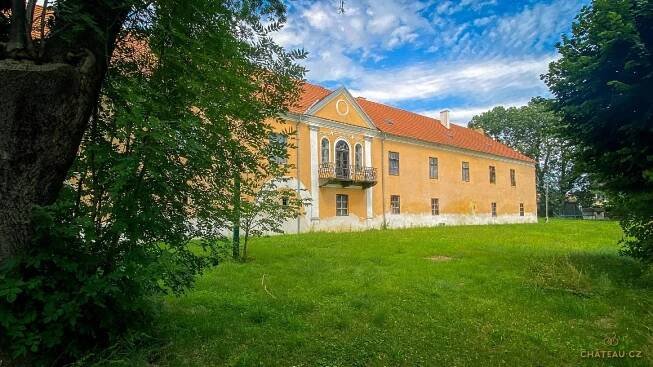 CHATEAU.cz | Zámek Měšice