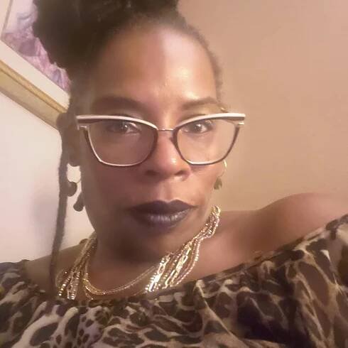 Kelly Morgan - Author. Publisher. Movement Builder.