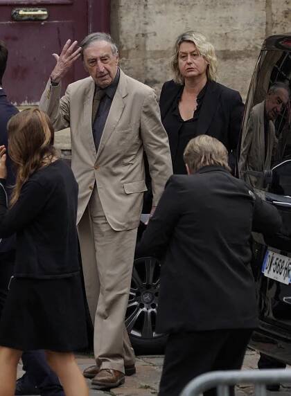 „Jsou tu všichni!“ Belmondův pohřeb byl přehlídkou hvězd francouzského filmu