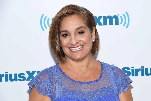 Olympic legend Mary Lou Retton has pneumonia and is 'fighting for her life,' daughter says