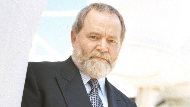 Alan Scarfe in 'Seven Days'