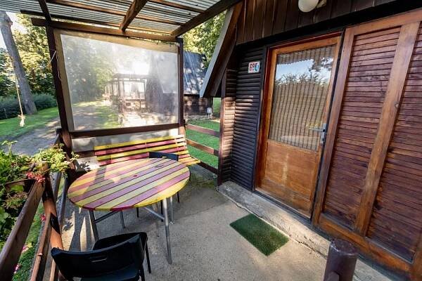 Chaty, apartmánová chata - Chatová osada U Lesa - Vranovská přehrada