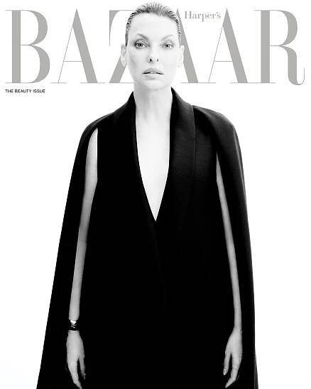 Linda Evangelista sa opäť objavila na titulke prestížneho magazínu Harper's Bazaar - MMagazín