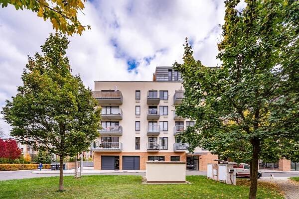 PRODÁNO. Prodej bytu 3kk (91,8m2), 2 terasy, parkovací místo, sklep, Dejvice - Podbaba - FARAON reality