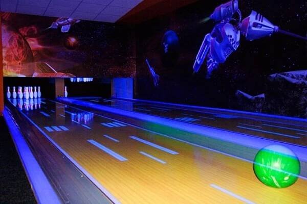 Bowling - Žebětínský dvůr - Hotel / Restaurace / Brno