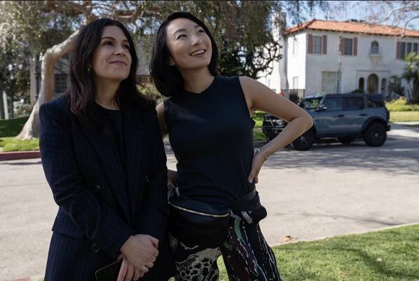 Abbi Jacobson, Poppy Liu - Navrch huj - Den otevřených dveří - Z filmu