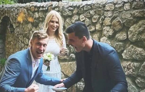 Adam Ružička na svadbe svojej sestry a kamaráta Michala Čajkovského