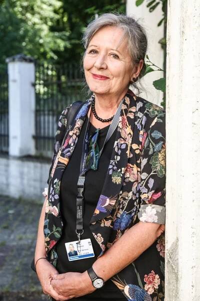 Dokumentaristka Helena Třeštíková ukazuje své šediny už dlouhé roky a nikdy to nikomu nepřišlo divné.