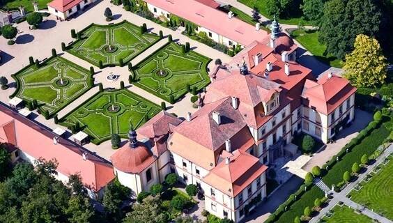 Zámek Jemniště | Hrady a zámky Postupice | NaVylet.cz