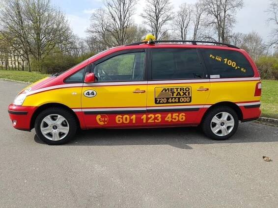 Naše taxi vozy | Taxi Hradec Králové