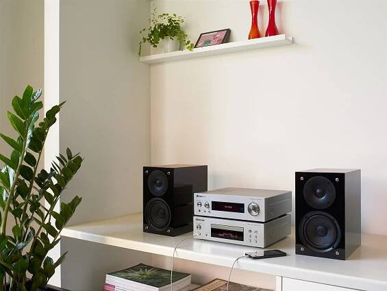 Pioneer P1-K black