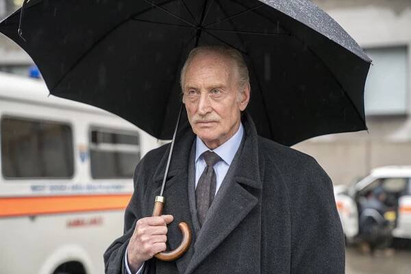 Malá bubenice - Epizoda 6 - Z filmu - Charles Dance