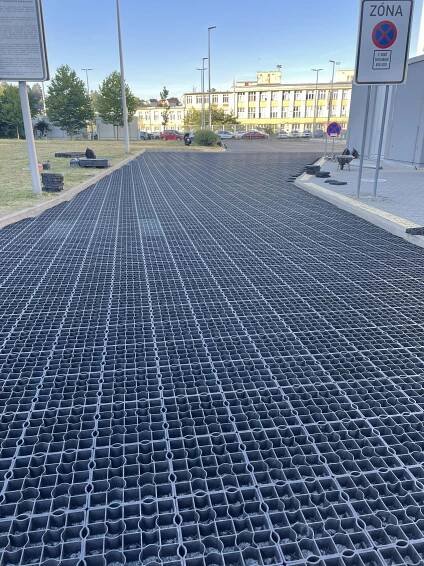 ŠKODA Auto - Mladá Boleslav - Ecoraster.cz- zatravňovací a drenážní dlažba